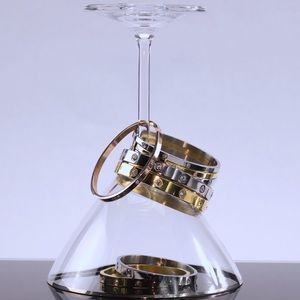 Meet your Posher, Mandy